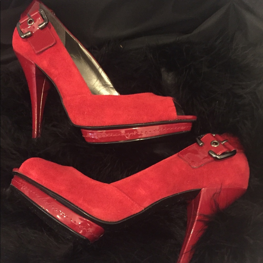Guess red suede & patent leather peep toe heels